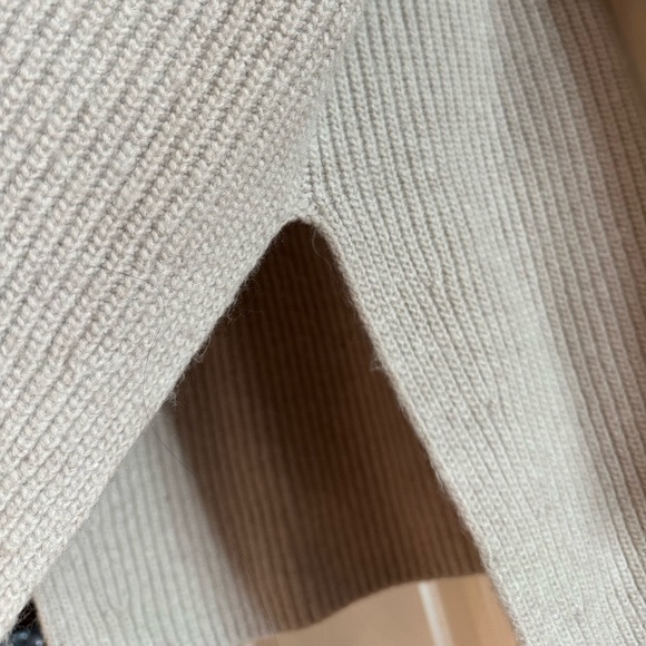 H&M oversized quarter zip sweater - Picture 2 of 3